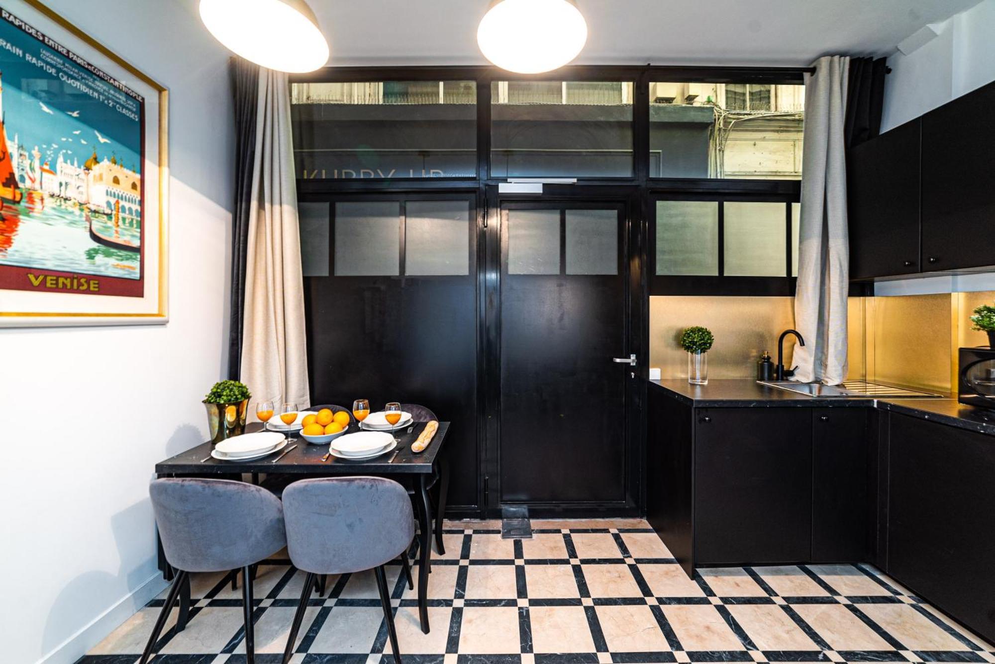 Triplex 50 M2 - Montorgueil & Marais Appartement