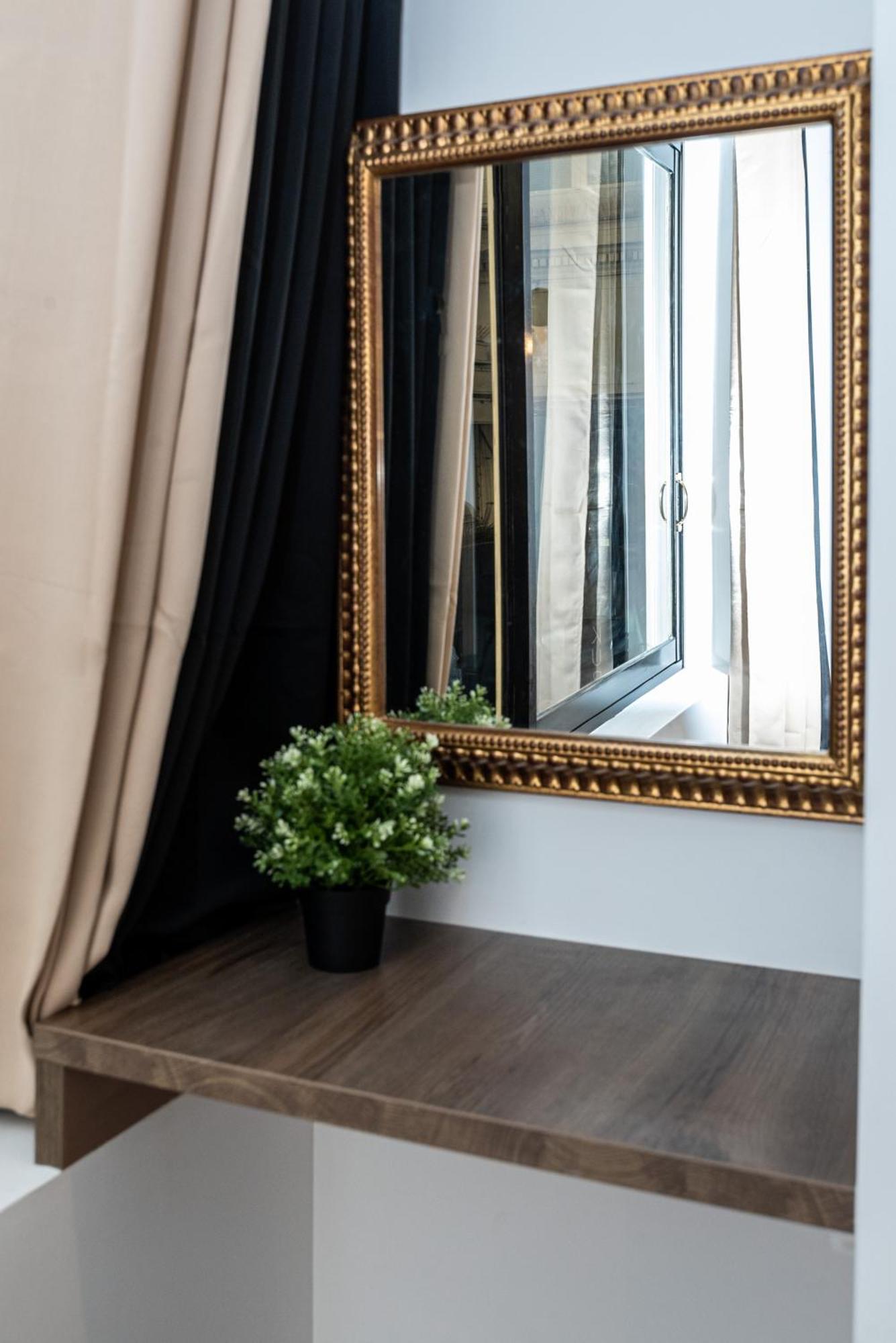 Triplex 50 M2 - Montorgueil & Marais